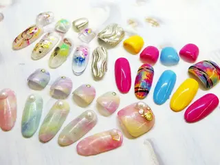 ネイル ティーエヌ 金山駅東口店のネイルデザイン