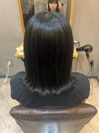カラー 魚谷 綾渚のヘアスタイル