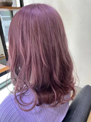 セミロング カラー 塩崎 明菜のヘアスタイル