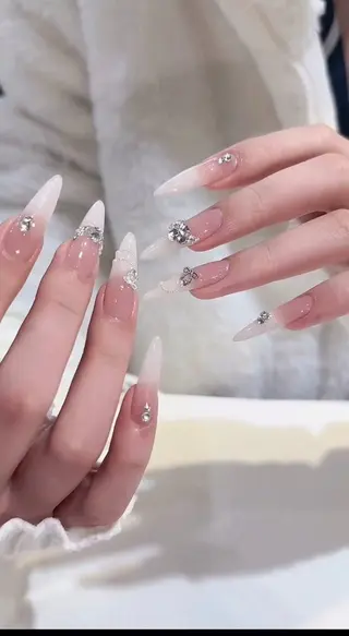 ネイル T. Leeのネイルデザイン