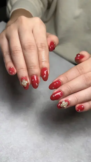 ネイル 関山 志乃のネイルデザイン