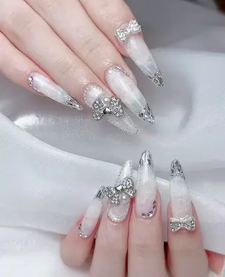 ネイル 🎀M nails✨ ビューティーのネイルデザイン