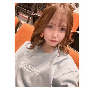 ミディアム 韓国ヘア×ハイトーン AYA💫のヘアスタイル