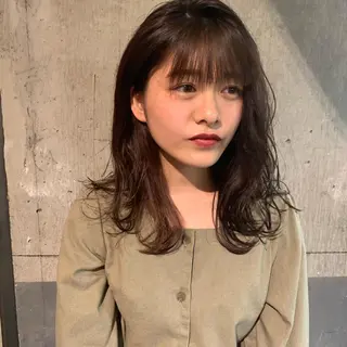 セミロング iLi所属・iLi 《イリ》のヘアスタイル
