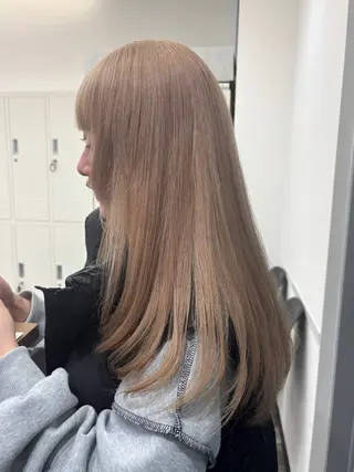 ロング dot .tokyo color所属・中村 彩夏のヘアスタイル