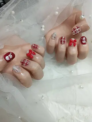 ネイル 周藤 紅愛のネイルデザイン