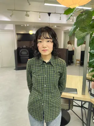 ミディアム パーマ レイヤーパーマ＊ 顔まわり似合わせのヘアスタイル