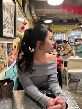 ロング Maho/海外 レイヤー/ハイトーンのヘアスタイル