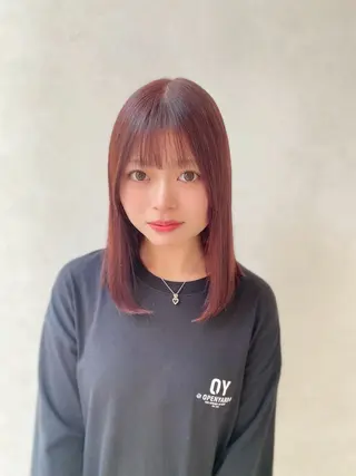 ミディアム 羽根 ひよりのヘアスタイル