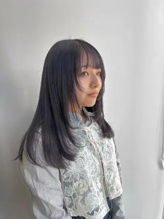 セミロング カラー ヘアアレンジ 🥀暖色韓国ヘア💕 保科侑花のヘアスタイル