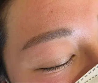 アイブロウ vorne・monter所属・Vorne Monterのマツエク・マツパデザイン