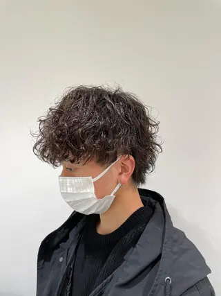 ショート メンズ フェザーパーマ職人 🪶ryosukeのヘアスタイル