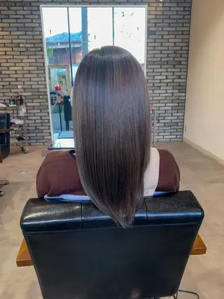 セミロング Uni.所属・地毛風ストレート/ 髪質改善/榎本流行のヘアスタイル