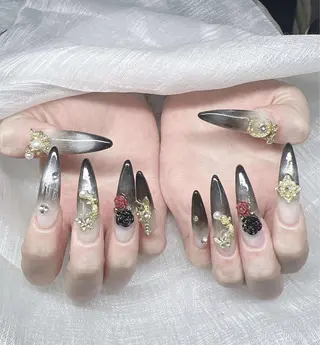 ネイル Lee Nailsのネイルデザイン