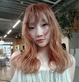 セミロング moon/髪質改善/ ブリーチ/レイヤー☪のヘアスタイル