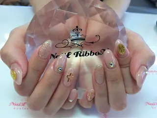 ネイル ネイルリボン 受付スタッフのネイルデザイン