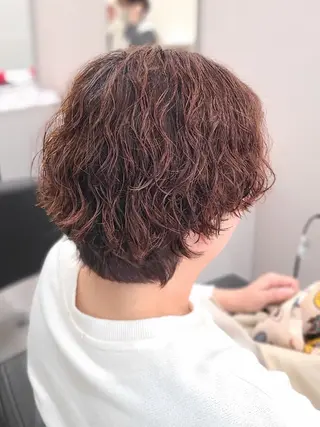 ショート パーマ 桐島 令奈のヘアスタイル