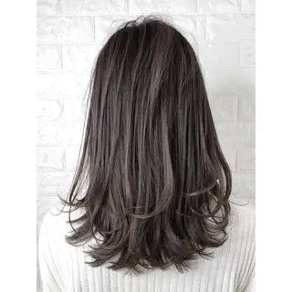 ミディアム カラー KIZU 髪質改善 怪談を語る美容師のヘアスタイル