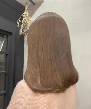 セミロング ブリーチなしダブルカ ラー🩶manamiのヘアスタイル