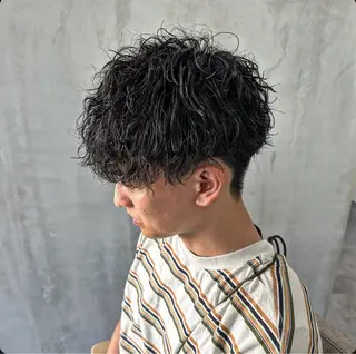 ミディアム パーマ メンズ 板岡 丈一のヘアスタイル