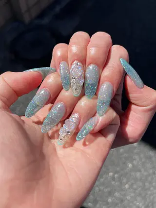 ネイル Flowerネイルサロン所属・. yukiのネイルデザイン