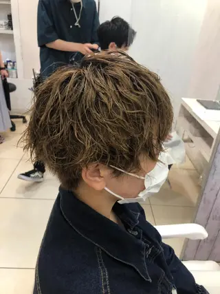 ミディアム パーマ 韓国風メンズ/毛流れ ヘアなら須田龍世のヘアスタイル