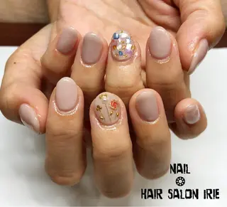 ネイル Hair salon Irie所属・與儀 知佳のネイルデザイン