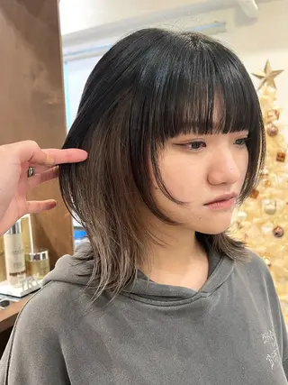 ミディアム カラー Ami ブリーチ/ハイトーンのヘアスタイル