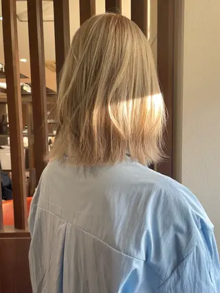 ショート カラー 髪質改善ｶﾗｰ ｹｱﾌﾞﾘｰﾁ/ﾀﾑのヘアスタイル