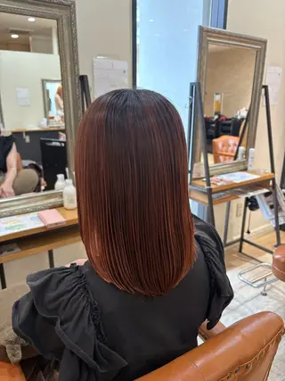 ミディアム しおり🍬 KOKORO🤍のヘアスタイル