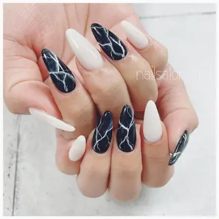 ネイル ＶＩＶＩ nailsalonのネイルデザイン