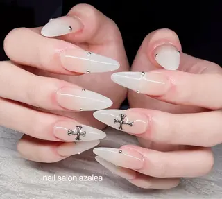 ネイル R inのネイルデザイン