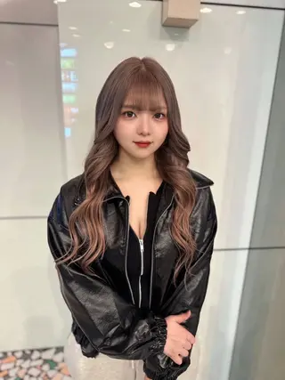 ロング 艶髪ハイトーン特化 梅田美容室SLYのヘアスタイル