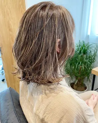 ミディアム 阪口 依美奈のヘアスタイル