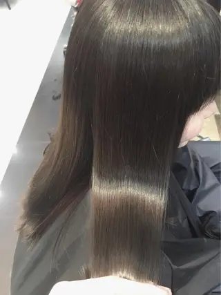 hina☺︎ 髪質改善/ストレートのヘアスタイル