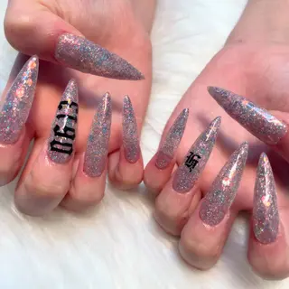 ネイル ゴテゴテ💙ワンホン リオナのネイルデザイン