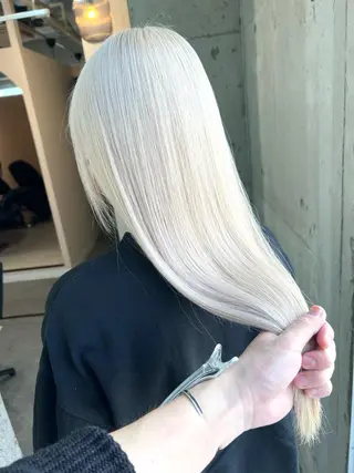 ロング カラー ヘアアレンジ lani ブリーチ /ダブルカラーのヘアスタイル