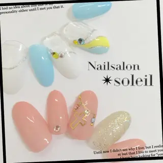 ネイル 粟津 美紀のネイルデザイン