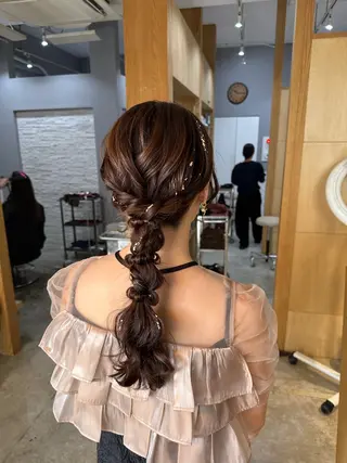 ミディアム miloc MOMOKAのヘアスタイル