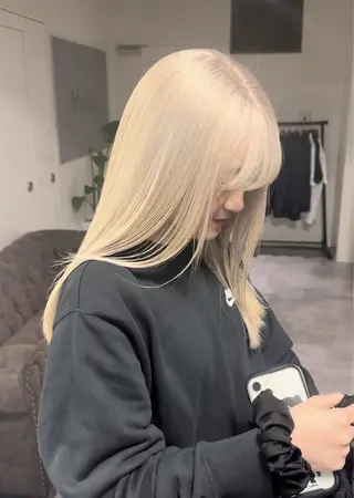 ミディアム Maison所属・Maison髪質改善 ブリーチ/ハイライトのヘアスタイル