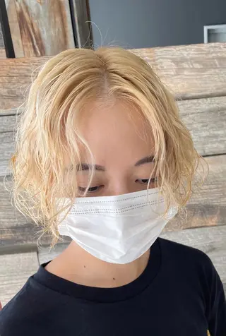 ミディアム andKおもろまち店 艶ダブルカラー✨のヘアスタイル