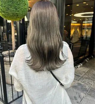 セミロング 🌸インナーカラー 🌸藤井春華のヘアスタイル