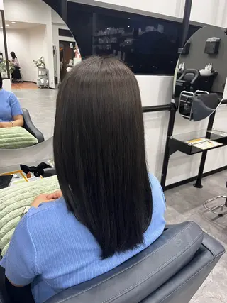 ミディアム カラー 山名 璃湖のヘアスタイル