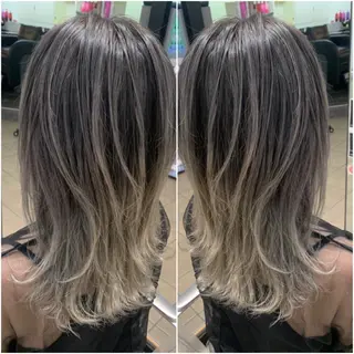 セミロング カラー 宮永 智香のヘアスタイル