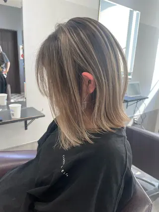 ミディアム カラー AiM エイム　韓国レイヤーのヘアスタイル