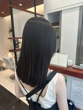 セミロング カラー 【潤いツヤヘア🫧】 岸野　妙波のヘアスタイル