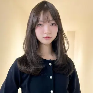 セミロング AI TOKYO　S所属・mizuki 【韓国レイヤー】のヘアスタイル