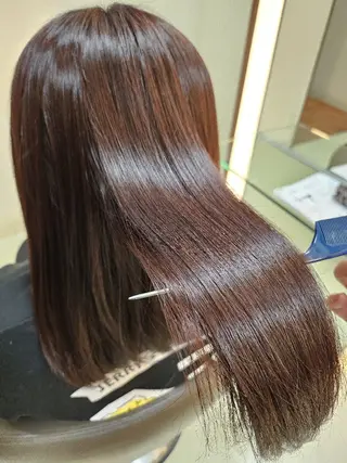 ロング カラー 臼井 早智のヘアスタイル