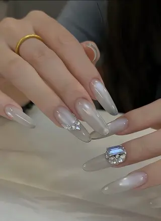 ネイル T. Leeのネイルデザイン