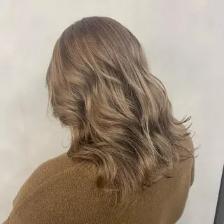 ミディアム カラー 💖暖色・ハイトーン 🐈みおり💖のヘアスタイル